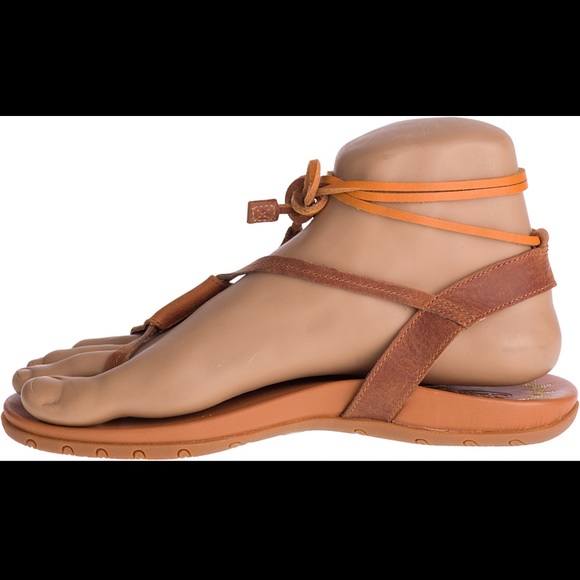 Chacos size 7 New ! - Picture 4 of 9